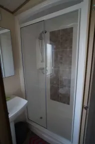 Stunning River View 2 Bedroom Caravan With Decking - Image 3