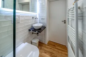 Sanbiagioapartment with Balcony, Wi-Fi, and Air Conditioning - Image 3