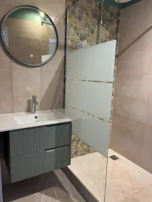 80 m² 2-bedroom apartment in a reverse duplex with 2 bedrooms + terrace - Image 2