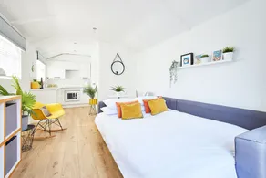 Host & Stay - Sunnyside Studio - Image 3