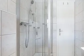 Apartamento 'Haus Wacholder Wohnung 1' com jardim partilhado, varanda e acesso Wi-Fi - Image 4