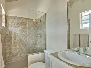 Luxury 5 Bed Villa With Pool, Mullims Beach - Image 3