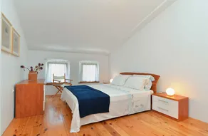 Holiday home with air conditioning and Wi-Fi - Image 5