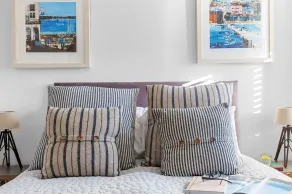 Chic, Lively and Stylish - Image 5