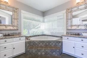 Luxury Flamingo home with ocean view sleeps 10 - walking distance from beach - Image 3