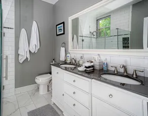 King Suite w/  Bath - Hatch House B&B - Image 4