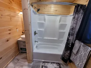 Luxury custom built cabin in Jackman WITH DIRECT TRAIL ACCESS FOR POWERSPORTS  - Image 4