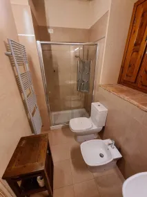 Villa con Piscina Privata Immersa Nella Campagna Toscana - Image 2
