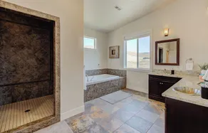 Luxury Home with Epic Views - Game Rooms, Gym, Near Leavenworth & Lake Chelan - Image 4