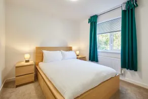 Host & Stay - Aronora Guest House - Image 5