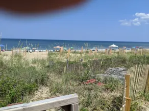 Beautiful Ocean Front Studio with direct beach and access to a deck. - Image 4
