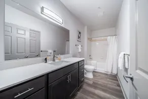 Landing Apartments Near University Of Cincinnati - Image 3