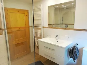 Ferienwohnung Gipfelglück - Bergidylle mit Umlaufendem Balkon für 1-4 Personen - Image 4