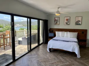 Renovated Amazing Waterfront Escape: Balcony, Paradise At A Great Price! - Image 3