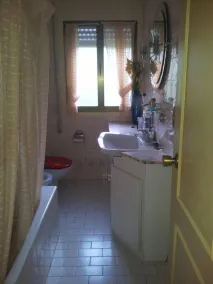 Schöne Wohnung mit Blick auf die Berge und den Pool. - Image 2