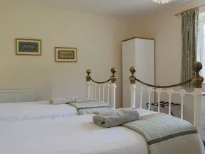 2 bedroom accommodation in Upton, Didcot - Image 5