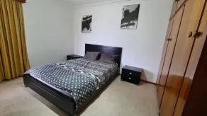 Spacious 3 Bedroom home near Sporting Facilities, Lake, Shops & Grammar - Image 3