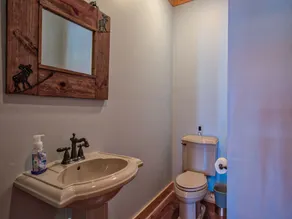 Beautiful 4 BR/ 3.5 BA + Loft, Hot-Tub, Valley Views, Covered Porch, Wi-Fi - Image 3