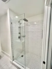 Coastal Home in Prime location! Sleeps 14! - Image 4