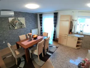 Feriehus med smuk udsigt over havet. - Image 3