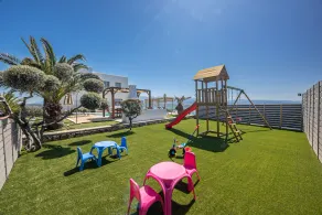 Une belle villa de bord de mer avec piscine privée et vue sur la mer indescriptible - Image 2