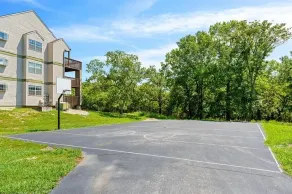 Walk-In Unit W/Lake View and Close to SDC - Image 4