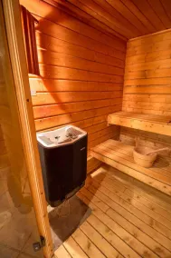 Chalet Clearmount with Spa - Image 3