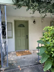 Ground-Level Carriage House ★ Short Walk to Forsyth Park ★ Prime Location - Image 4