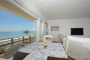 Exclusive Oceanfront Cottage sur Dry Sandy Carbon Beach - Seal - Image 5