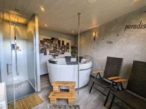 Roulotte cosy avec kitchenette, ruisseau apaisant et espace bien-être, nuit insolite à Ferdrupt - Image 2