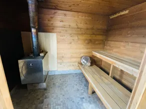 Beautiful Cottage for Rent: With sauna steps away from the lake only $3,000/week - Image 2