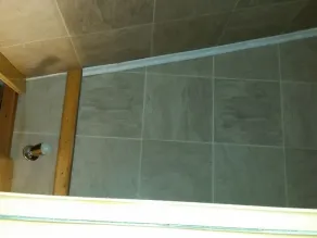 Flygt til naturen. Afsondret fjernhytte med privat dam - Image 3