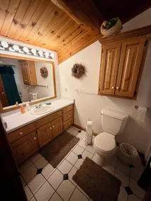 The Honey Dew Log Lodge in Egg Harbor Door County Wisconsin - Image 4