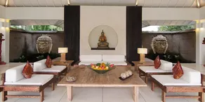 Stunning Luxury Beach Villa in Seseh Beach - Bali - Image 3