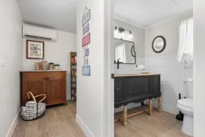 Shell We Dance? Charming Bungalow with Fabulous Location and Private Pool! - Image 4