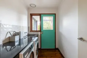 Fun Filled Renovated 80's Gem, 400m to Beach! - Image 3