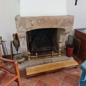 Apartment on the ground floor of a superb farmhouse in a landscaped park. You will be there alone - Image 2