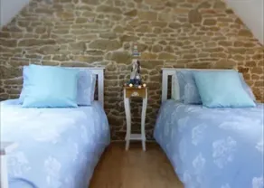 Bella casa con piscina privata e vasca idromassaggio situato in un tranquillo villaggio vicino al lago privato - Image 4