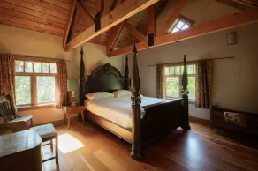 Lavender Cabin at Tin Poppy: Solar Powered Group Stay + Private Sauna Salmon Arm - Image 4
