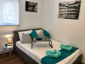Market Town Apartment on the edge of the Cotswolds - VERIFIED KEY WORKERS ONLY - Image 3