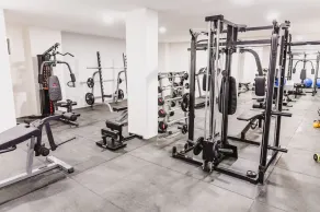 Entire 1 bedroom apartment - Image 2