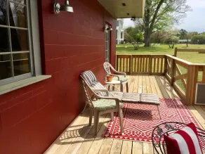 Burchs Carriage House - Image 4