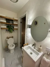 Autumn Escape Springfield House: Sleeps 8, 3BR 2BA · Hot Tub Fire Pit Grill Pool - Image 5