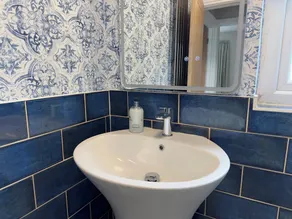 House Sleeps 8-Garden-Parking Near Barry Island - Image 3