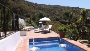 Casa rural rodeada de arboles frutales con piscinas privadas y wifi - Image 4