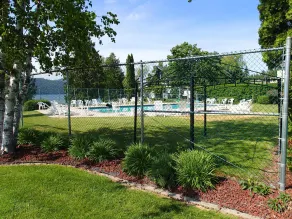 Perfect Condo Rental. On the Lake in the summer, near Schweitzer in the Winter - Image 2