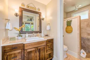 6BR6BA Luxury Villas w Pool, AC, Walk to Beach! - Image 5