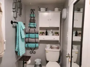 Cozy Farmhouse in Town - Image 3