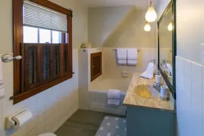 The Arch House - Image 5