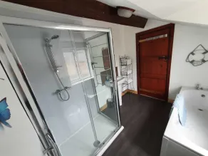 Cottage-Private Bathroom-The Granary - Image 2